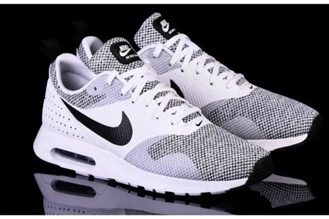 nike air tavas grijs|Nike Air Max Tavas Review .